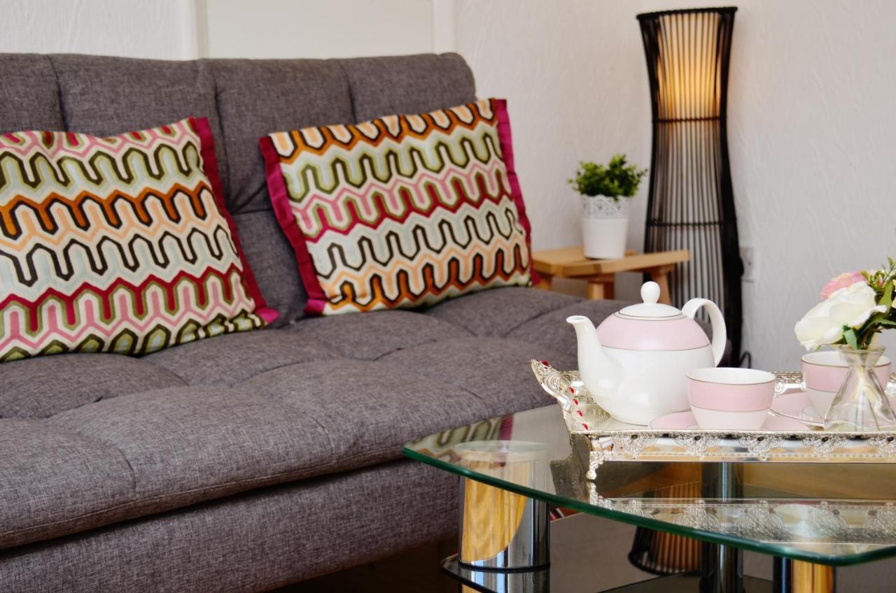 33Sm Dreams Unlimited Serviced Accommodation- Staines - Heathrow Stanwell Buitenkant foto