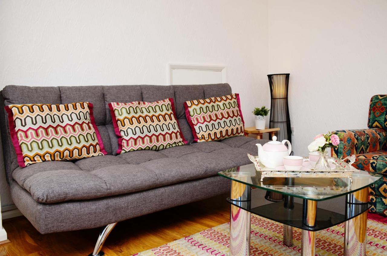 33Sm Dreams Unlimited Serviced Accommodation- Staines - Heathrow Stanwell Buitenkant foto