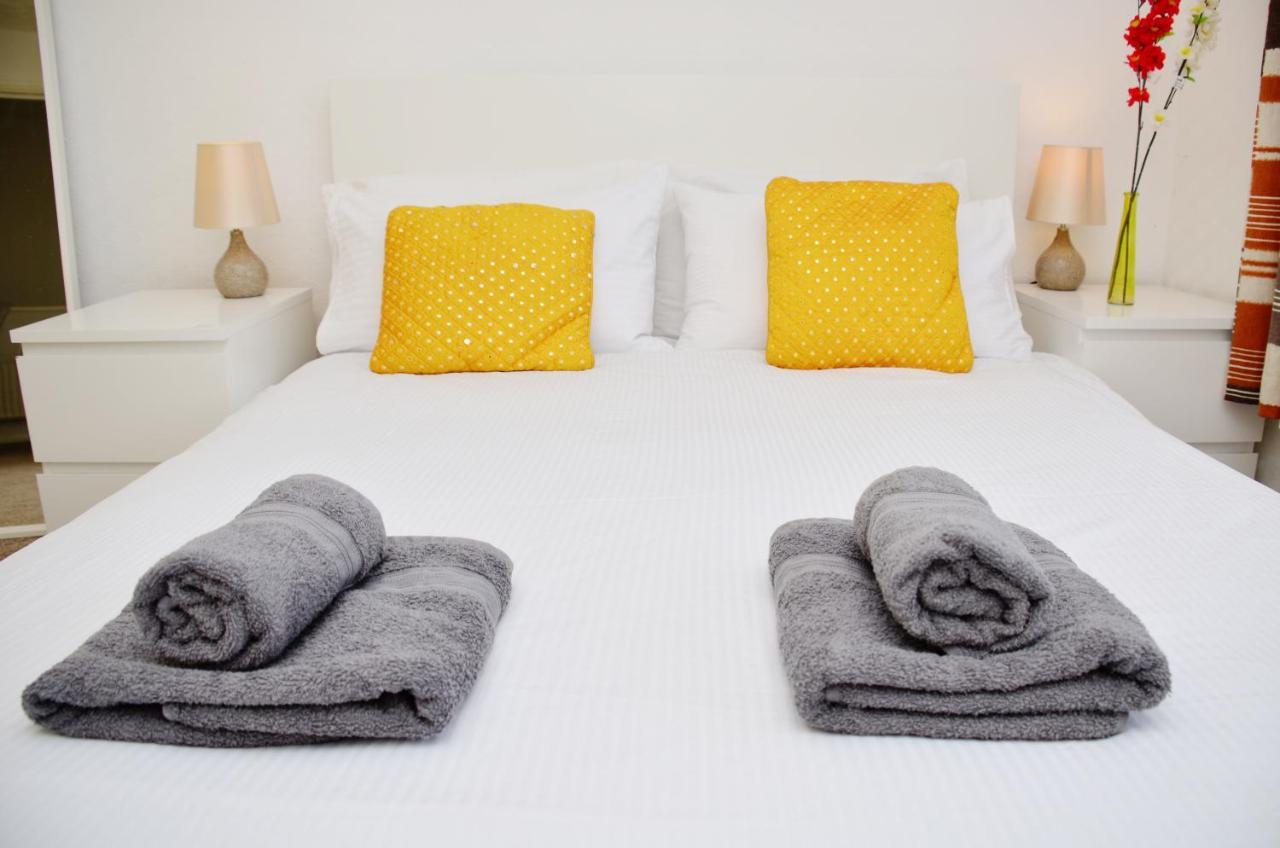 33Sm Dreams Unlimited Serviced Accommodation- Staines - Heathrow Stanwell Buitenkant foto