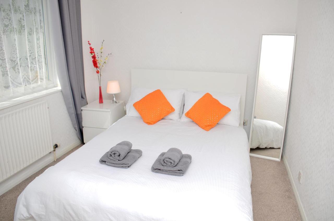 33Sm Dreams Unlimited Serviced Accommodation- Staines - Heathrow Stanwell Buitenkant foto